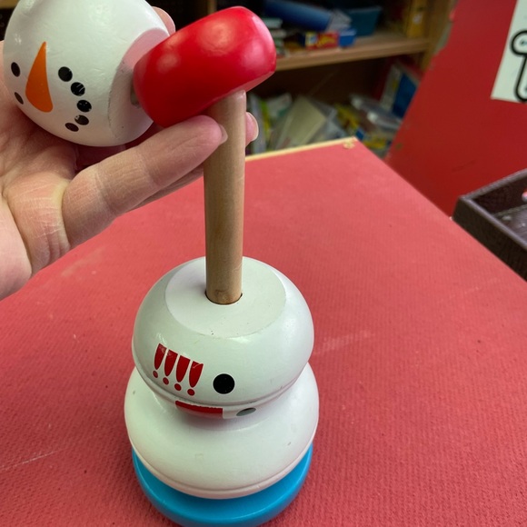 Stackable Snowman Toy - White, Red, Blue - Picture 2 of 3